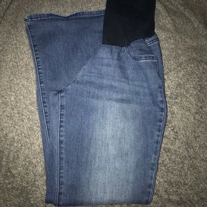 Indigo blue maternity jeans from motherhood